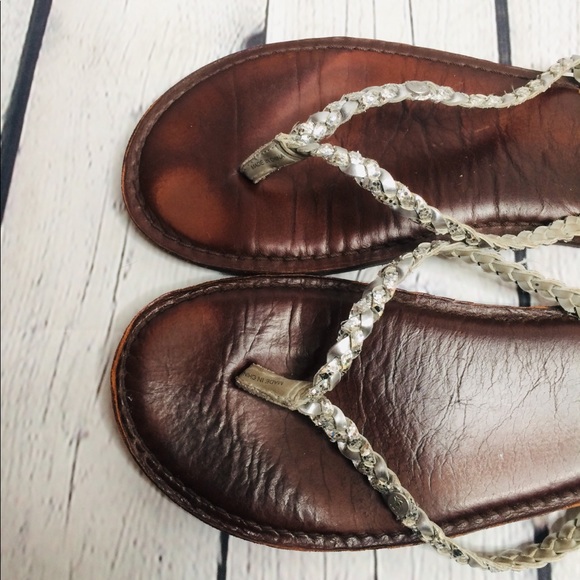 Abercrombie & Fitch braided silver strap slippers - Picture 3 of 8